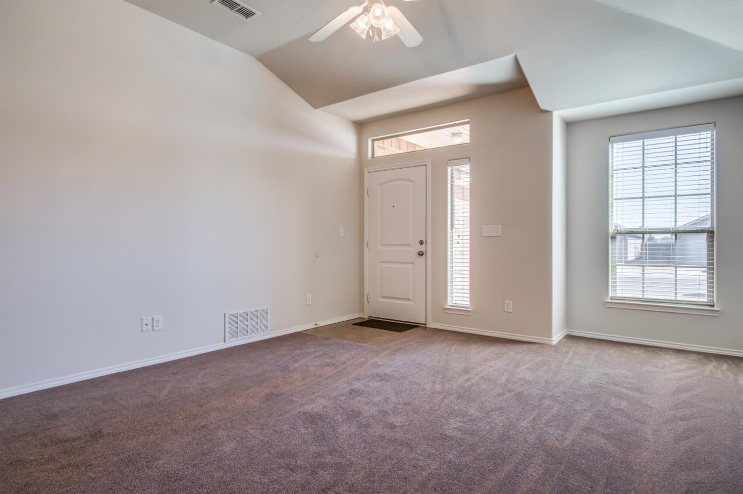 9306 Rochester Avenue Lubbock, TX 79424 - Photo 2 of 10 Photo 2