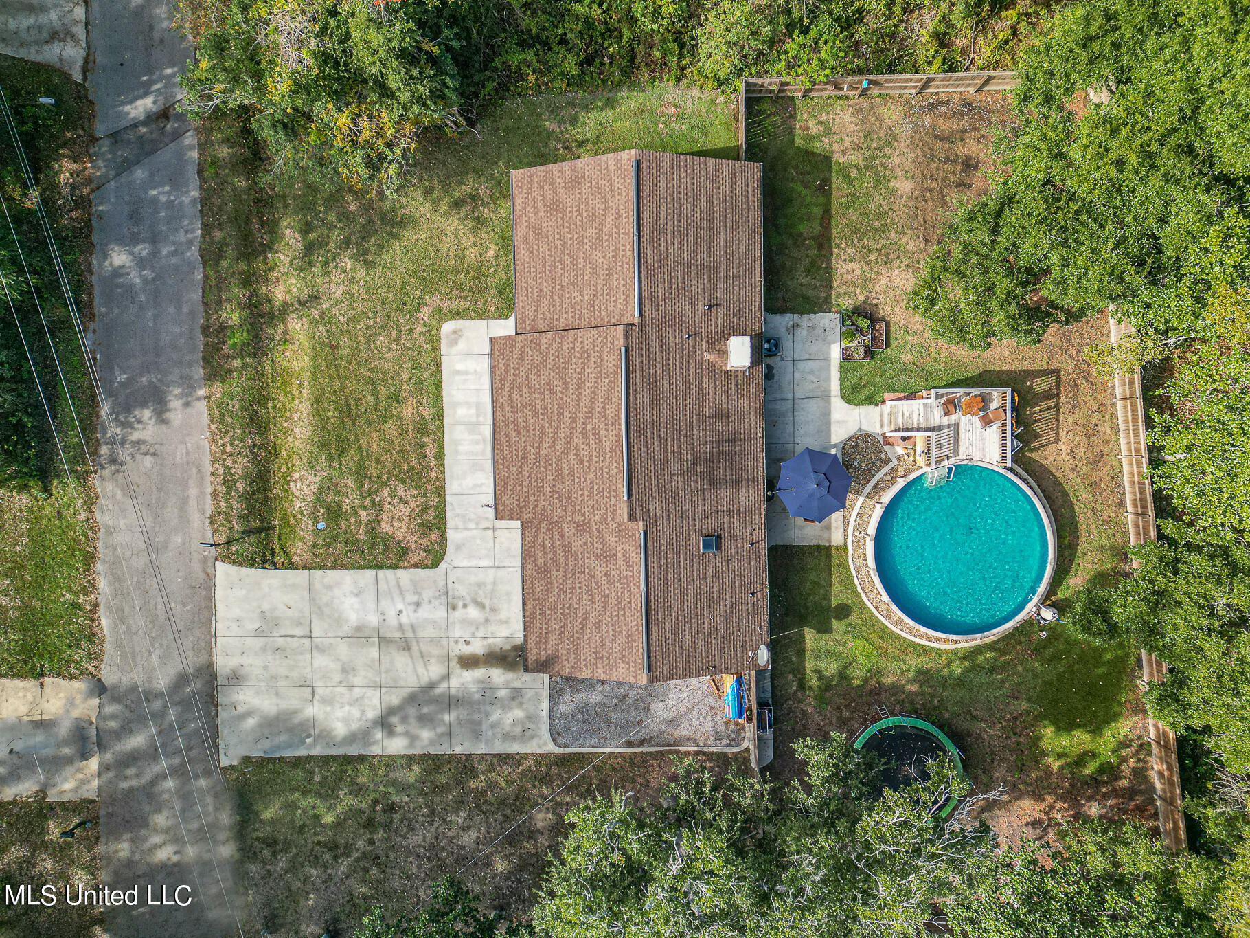 3118 Grouper Road Gautier, MS 39553 - Photo 3 of 23 Grouper-63012-2