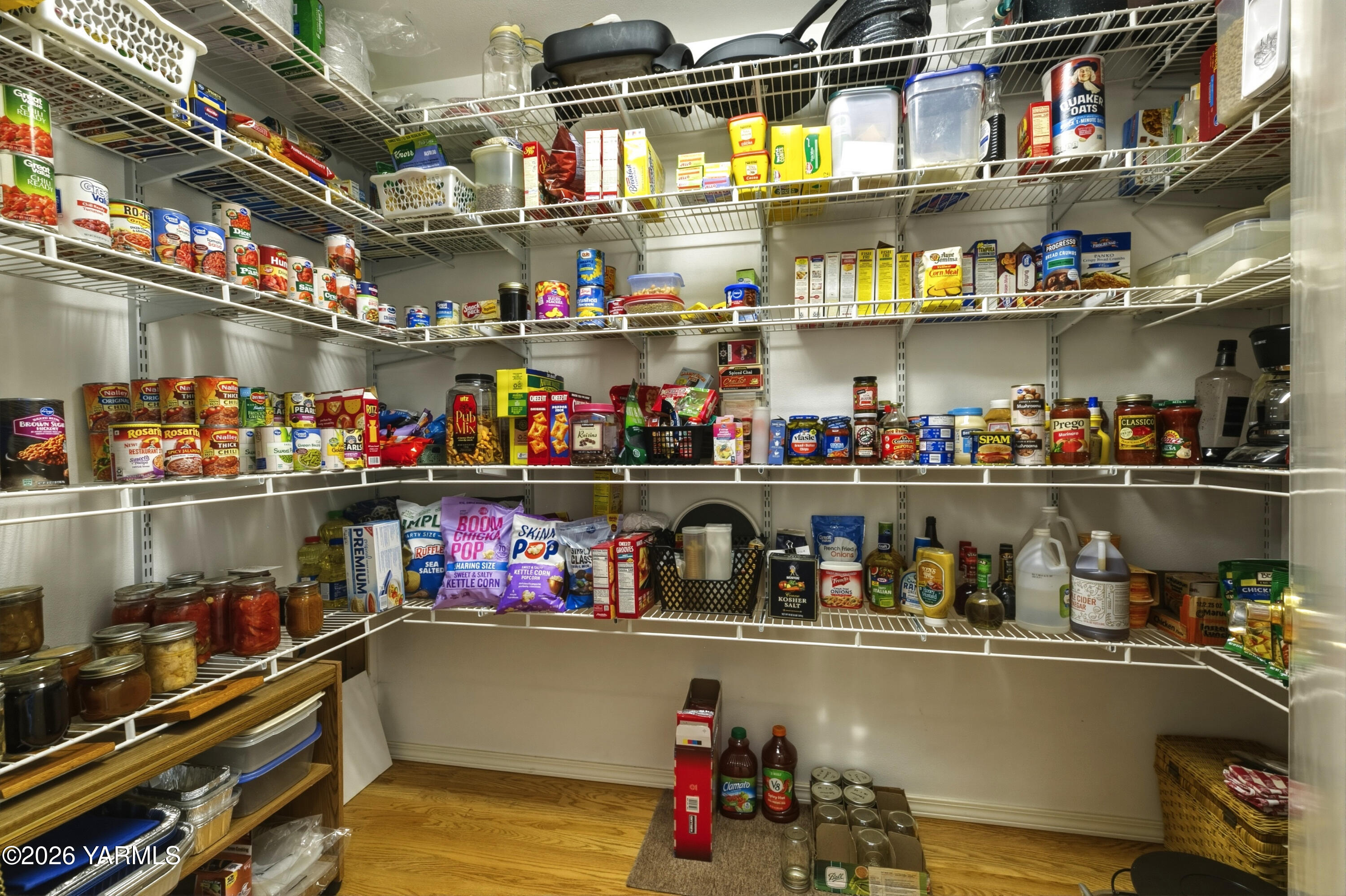 999 Elk Ridge Lane Selah, WA 98942 - Photo 13 of 43 Huge Pantry