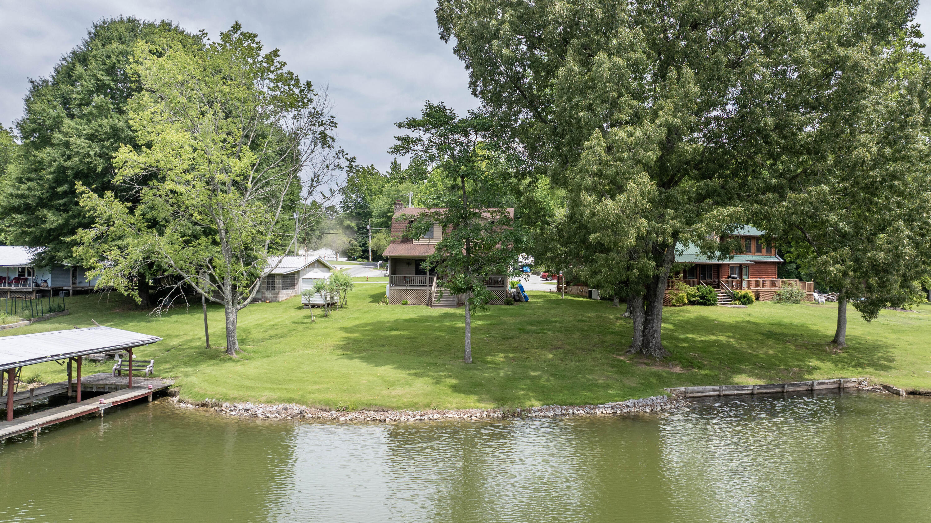 246 Howell Drive Spring City, TN 37381 - Photo 4 of 46 46