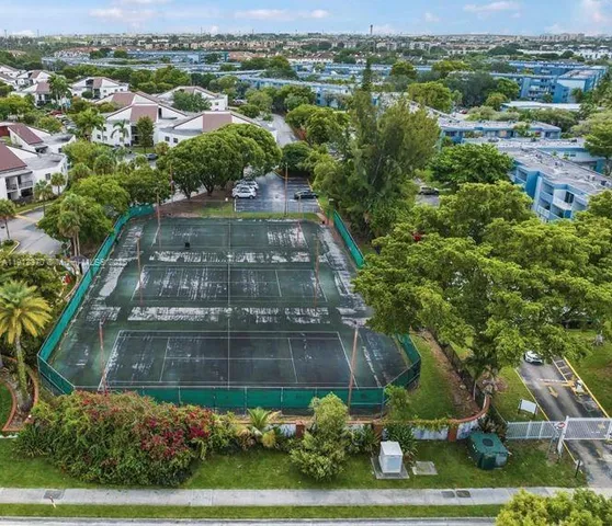 $2,400 | 9433 Fontainebleau Boulevard, Unit 212, Miami, FL 33172