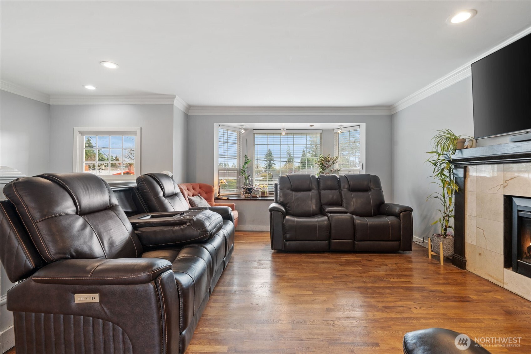 10606 Southeast 226th Street Kent, WA 98031 - Photo 12 of 40