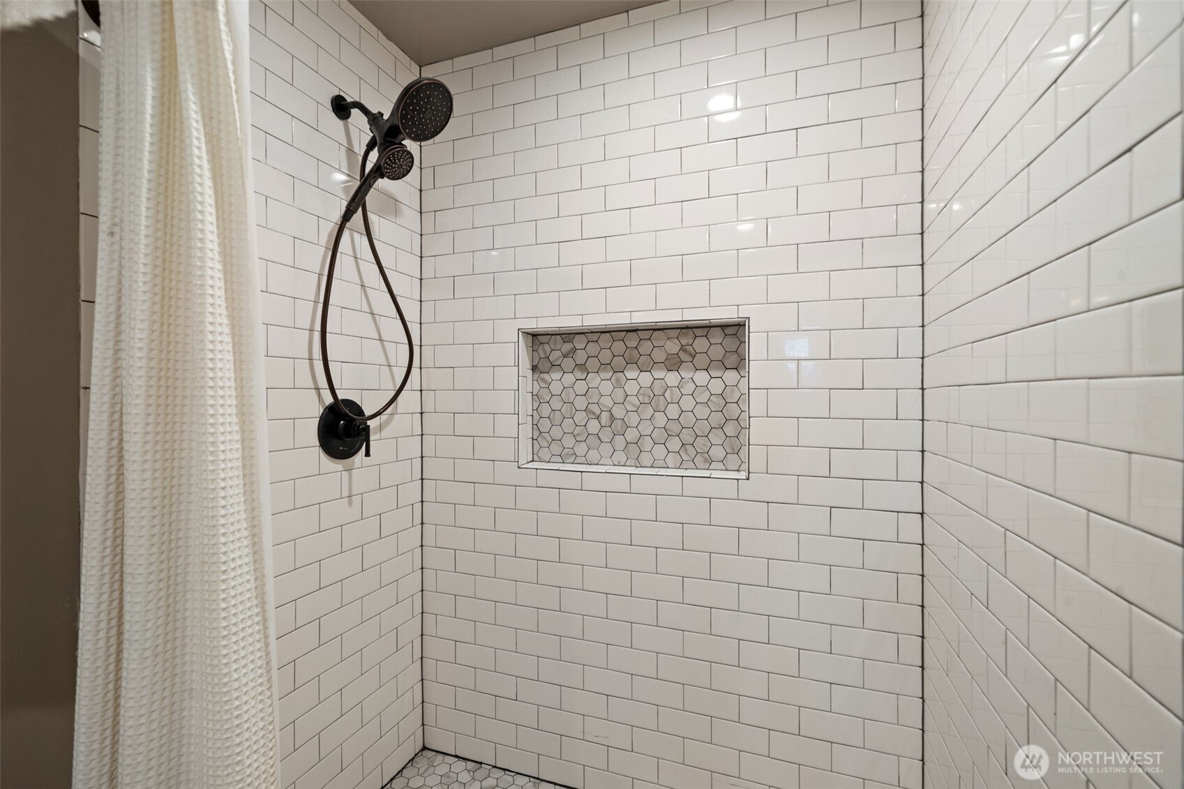 10606 Southeast 226th Street Kent, WA 98031 - Photo 24 of 40