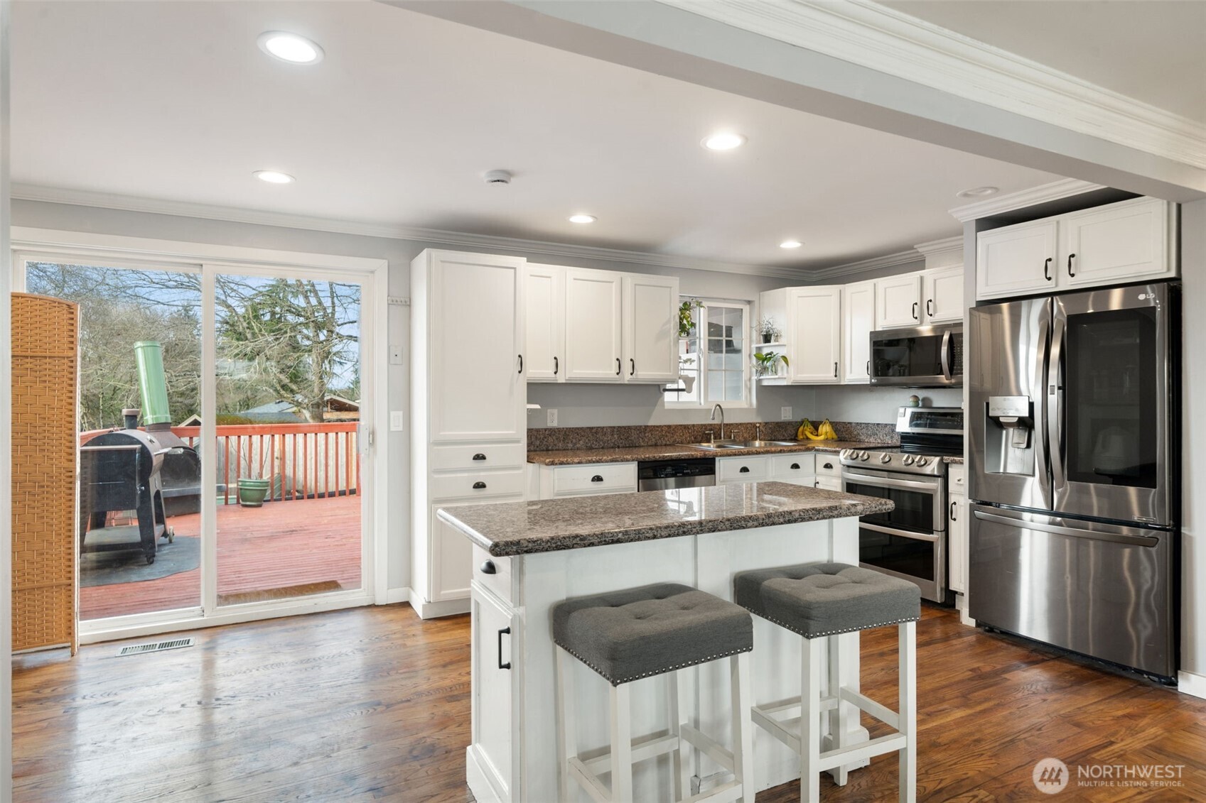 10606 Southeast 226th Street Kent, WA 98031 - Photo 6 of 40