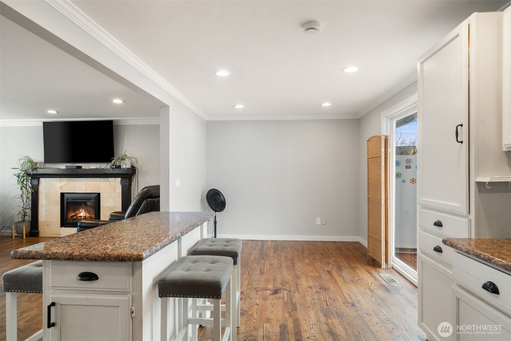 10606 Southeast 226th Street Kent, WA 98031 - Photo 9 of 40