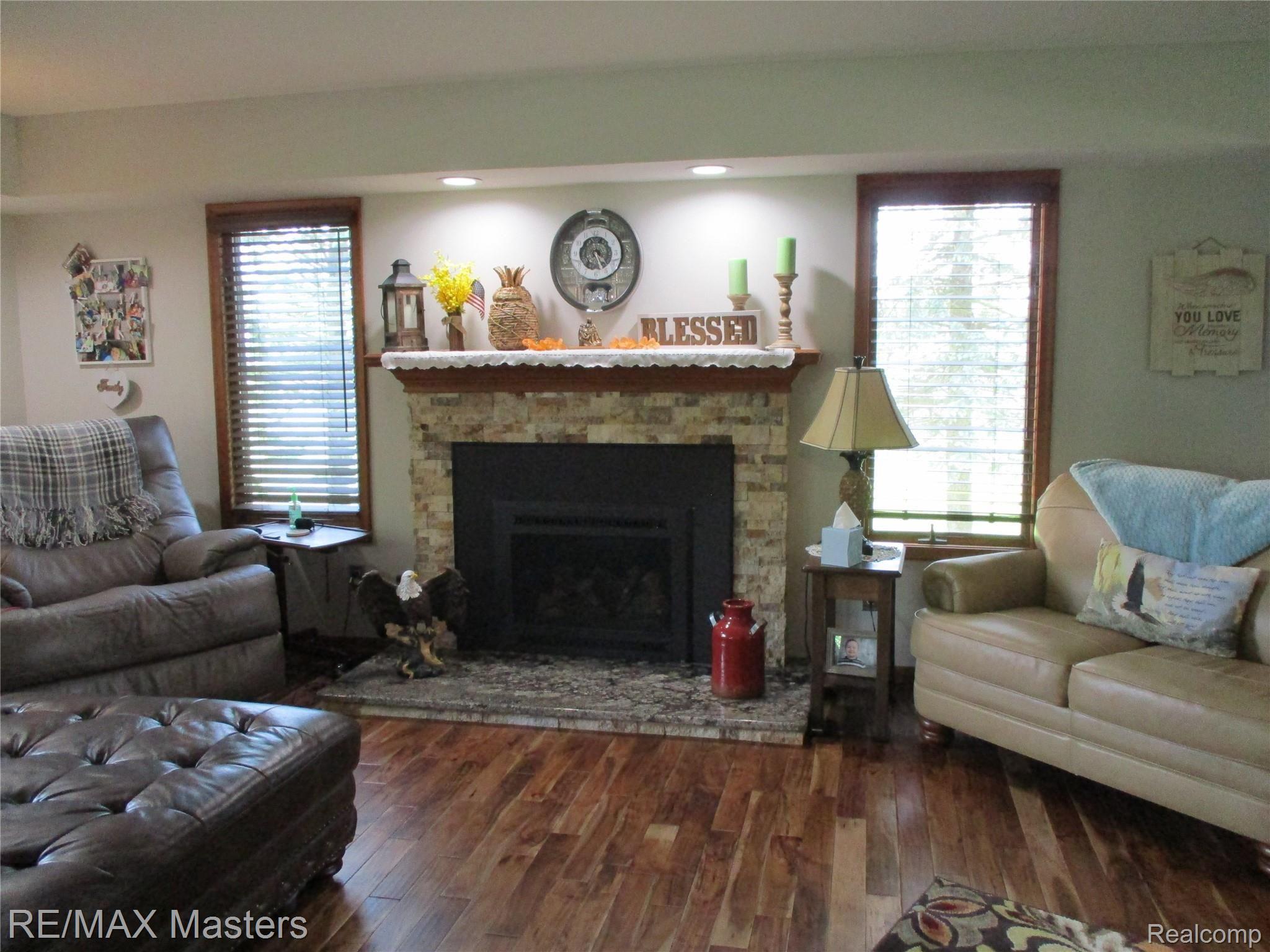 20181 Vining Road New Boston, MI 48164 - Photo 22 of 65 IMG_0933.JPG