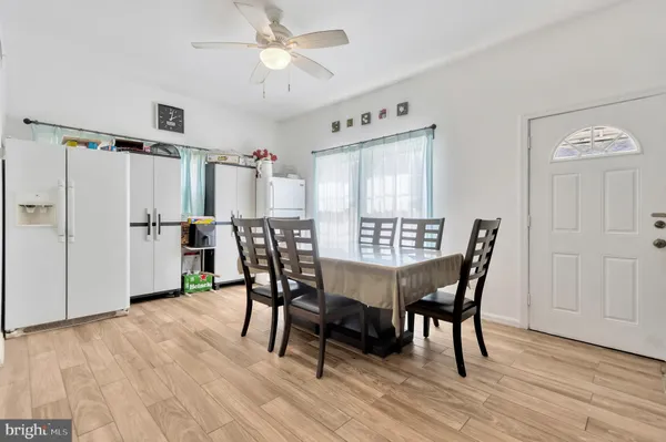 $800,000 | 403 North Horners Lane, Rockville, MD 20850
