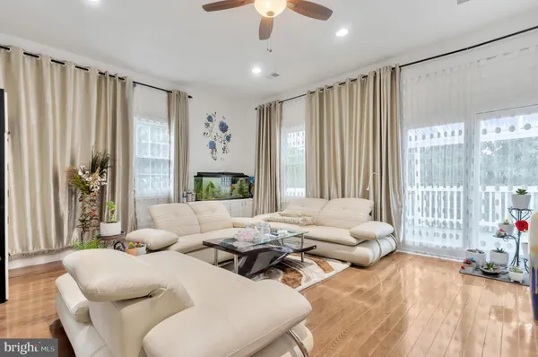 $800,000 | 403 North Horners Lane, Rockville, MD 20850