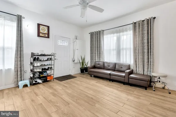 $800,000 | 403 North Horners Lane, Rockville, MD 20850