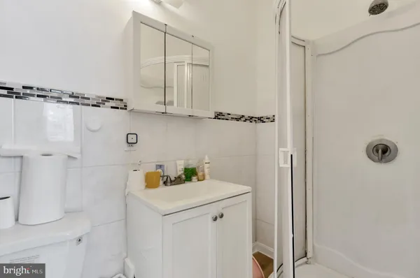 $800,000 | 403 North Horners Lane, Rockville, MD 20850
