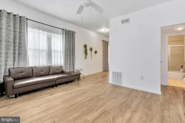 $800,000 | 403 North Horners Lane, Rockville, MD 20850
