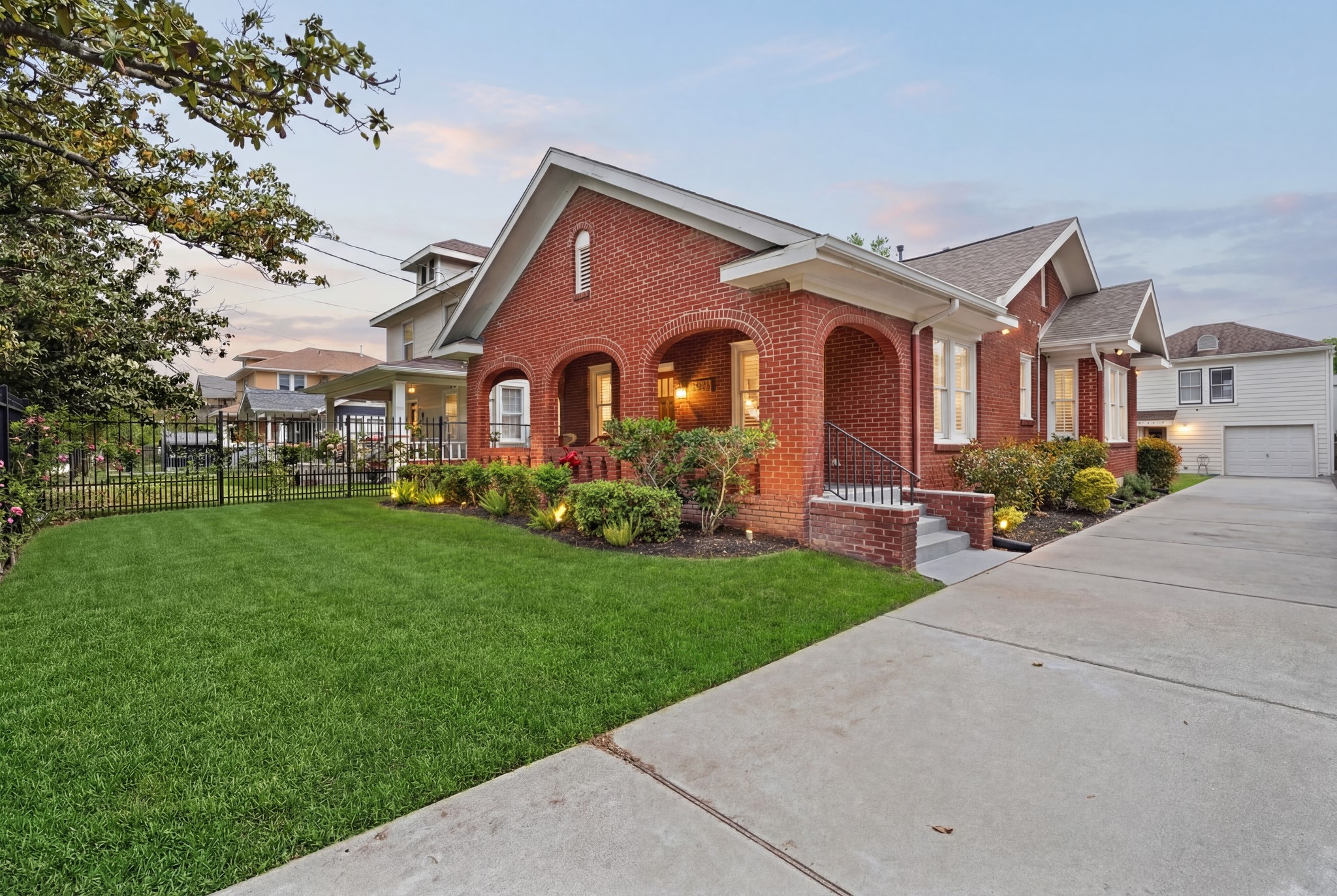 3206 Morrison Street Houston, TX 77009 - Photo 29 of 30 This is a property that has been lovingly cared for, offering its next owners both comfort and confidence. This completely fenced in oversized lot with an extra long driveway in an unbeatable location, just around the corner from Travis Elementary, is sure to impress!