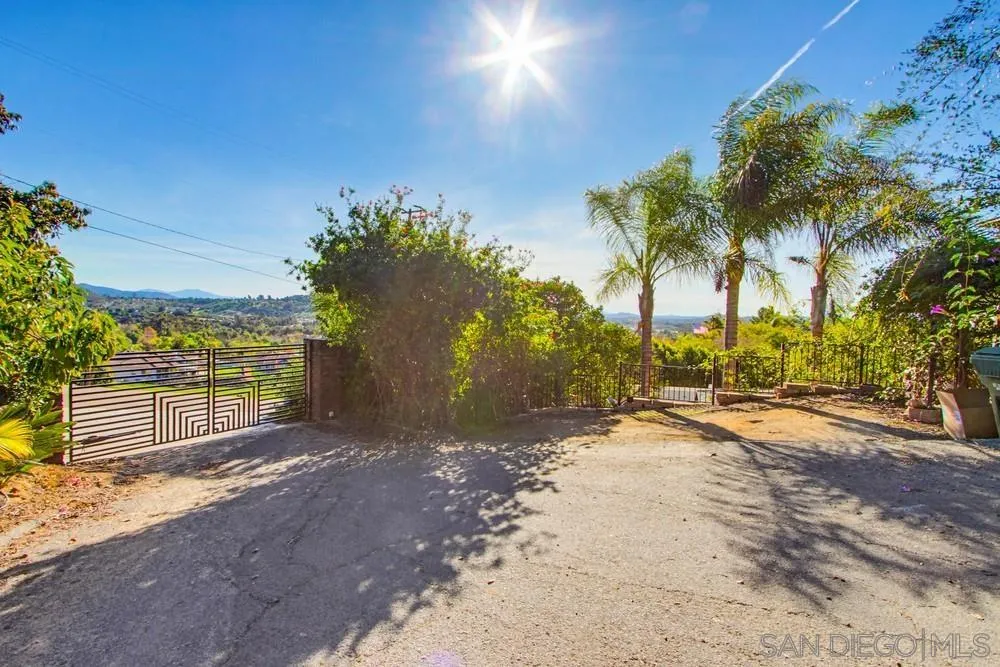25147 Jack Rabbit Acres, Unit 2 Escondido, CA 92026 - Photo 4 of 39 a view of a backyard of a house