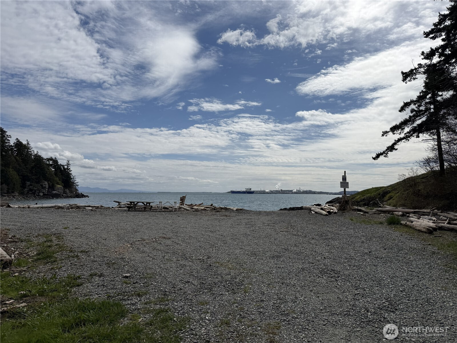 7670 Holiday Boulevard Anacortes, WA 98221 - Photo 14 of 23 Gallery Image 14