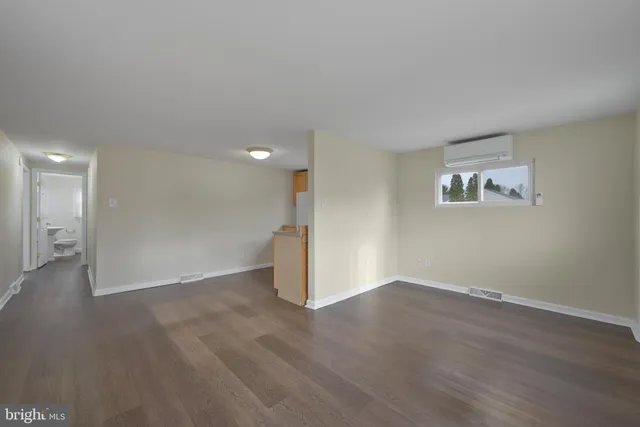 $2,700 | 244 Pomona Avenue, Glassboro, NJ 08028