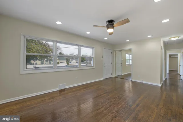 $2,700 | 244 Pomona Avenue, Glassboro, NJ 08028