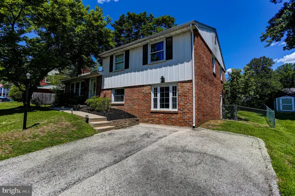 $425,000 | 125 West Thomson Avenue, Springfield, PA 19064