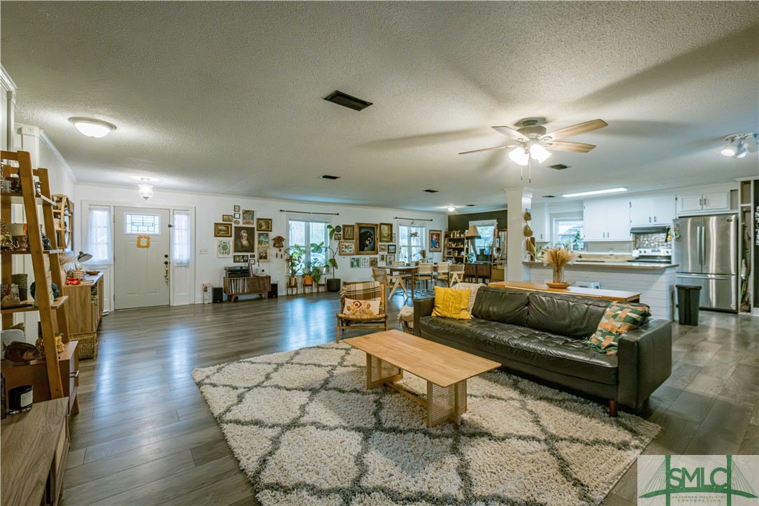 415 Martin Road Hinesville, GA 31313 - Photo 6 of 43