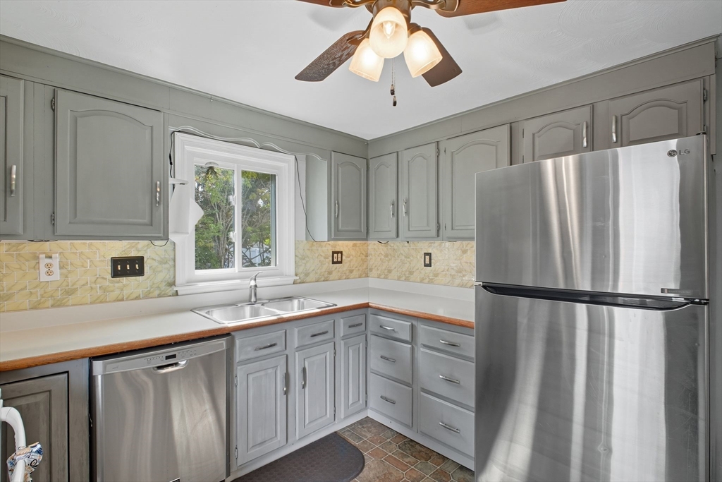 199 Cady Street Ludlow, MA 01056 - Photo 5 of 29