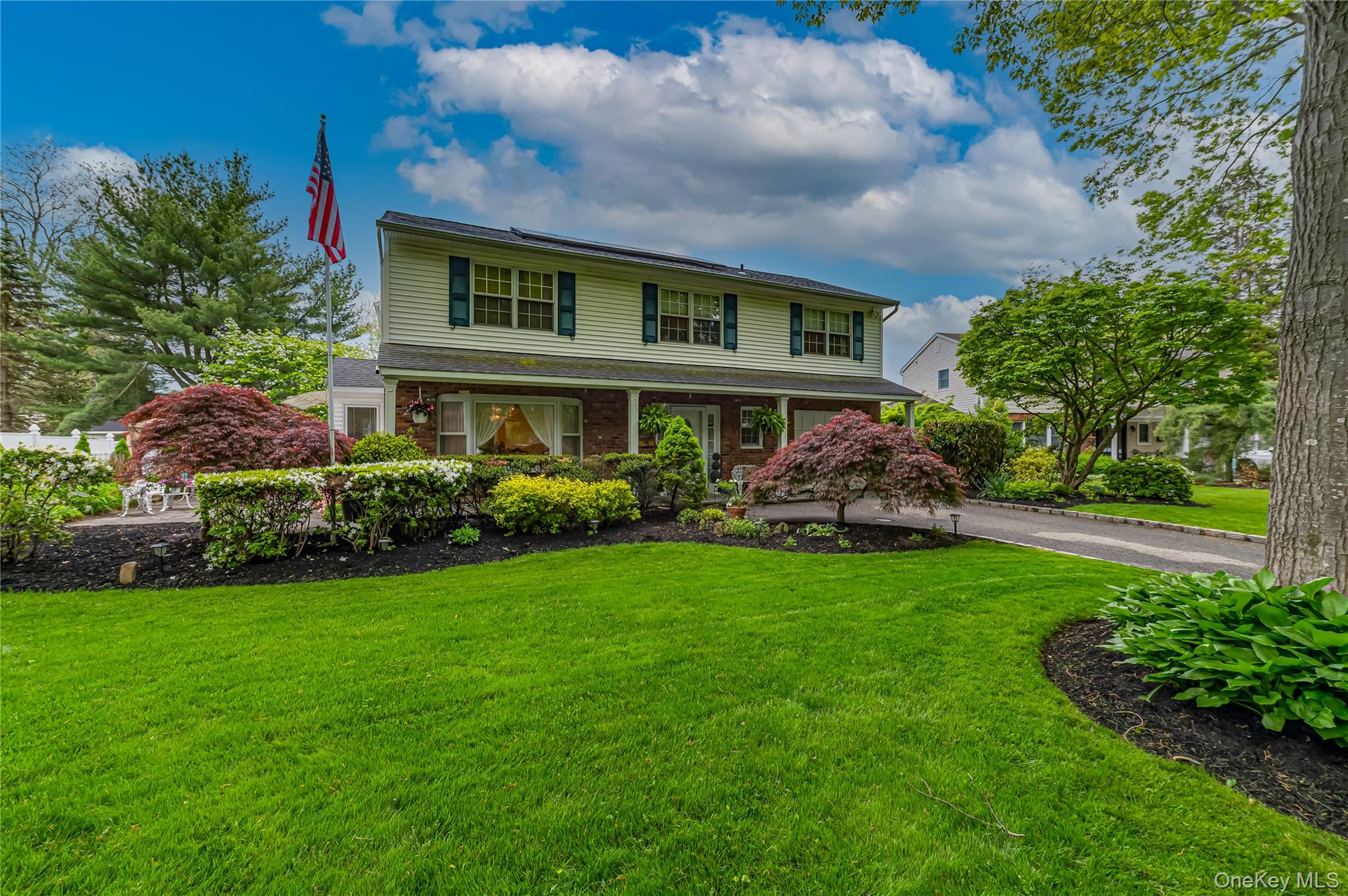 32 Dressler Road Greenlawn, NY 11740 - Photo 3 of 44