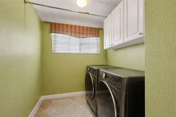 $599,000 | 4922 Edgewater Lane, Oldsmar, FL 34677