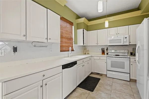 $599,000 | 4922 Edgewater Lane, Oldsmar, FL 34677