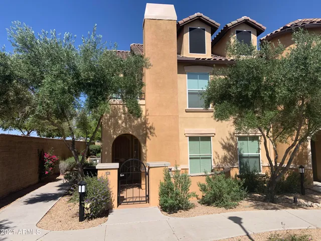$2,000 | 14575 West Mountain View Boulevard, Unit 111, Surprise, AZ 85374