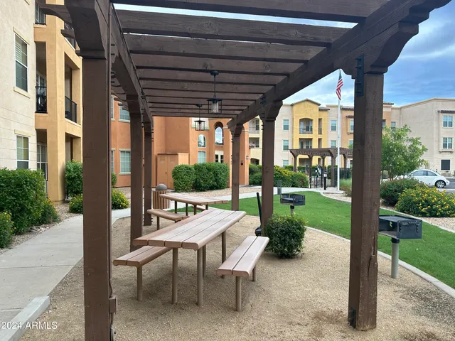 $2,000 | 14575 West Mountain View Boulevard, Unit 111, Surprise, AZ 85374