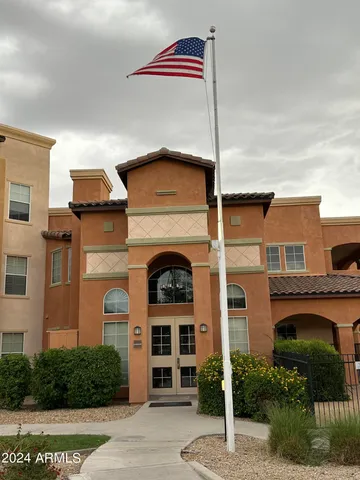 $2,000 | 14575 West Mountain View Boulevard, Unit 111, Surprise, AZ 85374