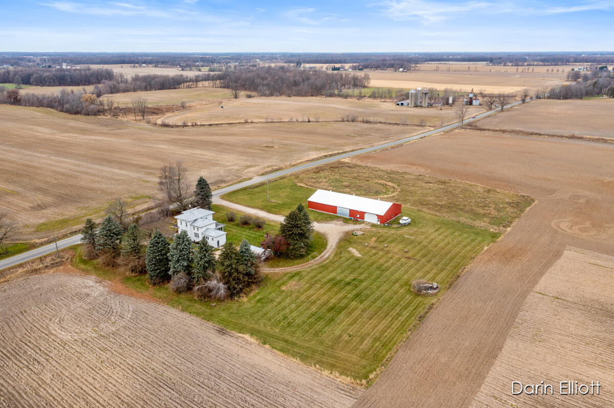 2204 Haynor Road Ionia, MI 48846 - Photo 4 of 58 IMG_1048