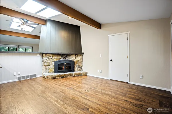 $3,450 | 22201 Northeast 2nd Street, Sammamish, WA 98074