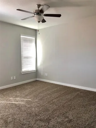 $1,925 | 1048 Sierra Vista Court, Midlothian, TX 76065