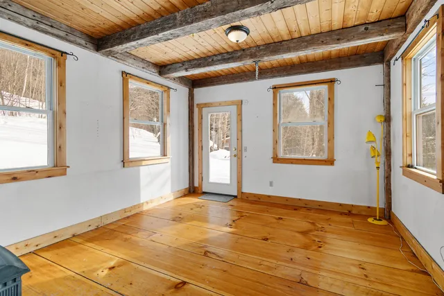 $375,000 | 100 Deer Lane, Johnson, VT 05656