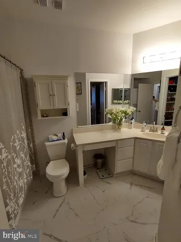 $295,000 | 3904 Penderview Drive, Unit 706, Fairfax, VA 22033