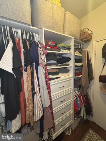 $295,000 | 3904 Penderview Drive, Unit 706, Fairfax, VA 22033