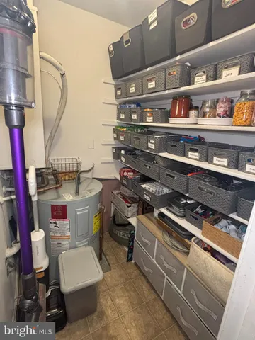 $295,000 | 3904 Penderview Drive, Unit 706, Fairfax, VA 22033