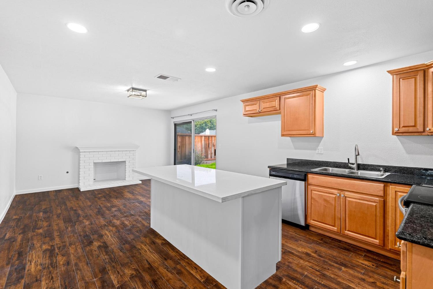 4021 Creamery Way Modesto, CA 95356 - Photo 11 of 37
