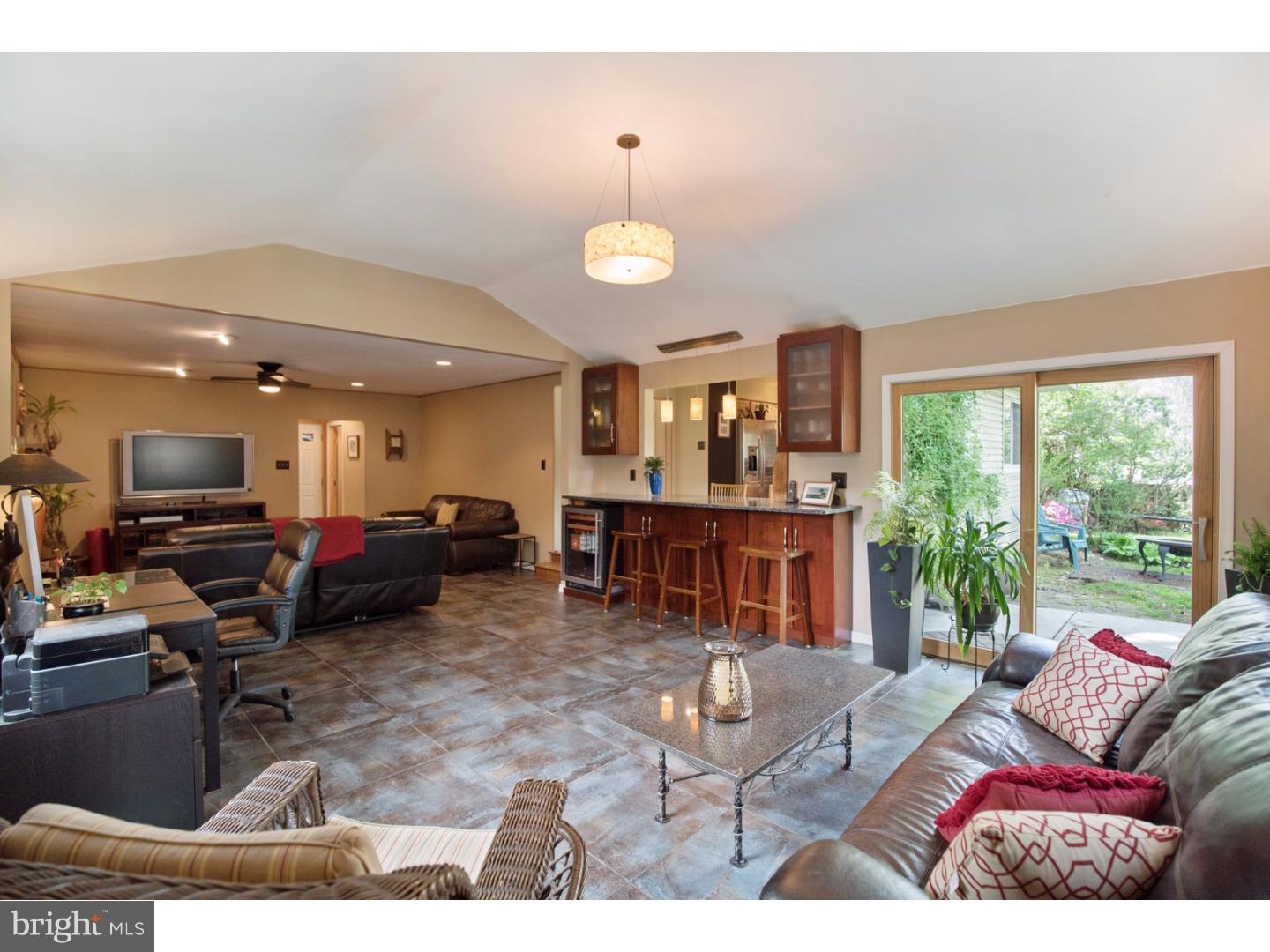 727 Liberty Road Mount Laurel, NJ 08054 - Photo 11 of 20 Family Room