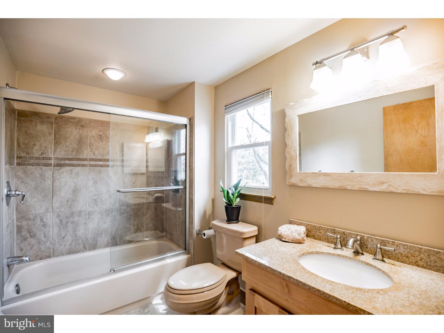 727 Liberty Road Mount Laurel, NJ 08054 - Photo 18 of 20 Bathroom