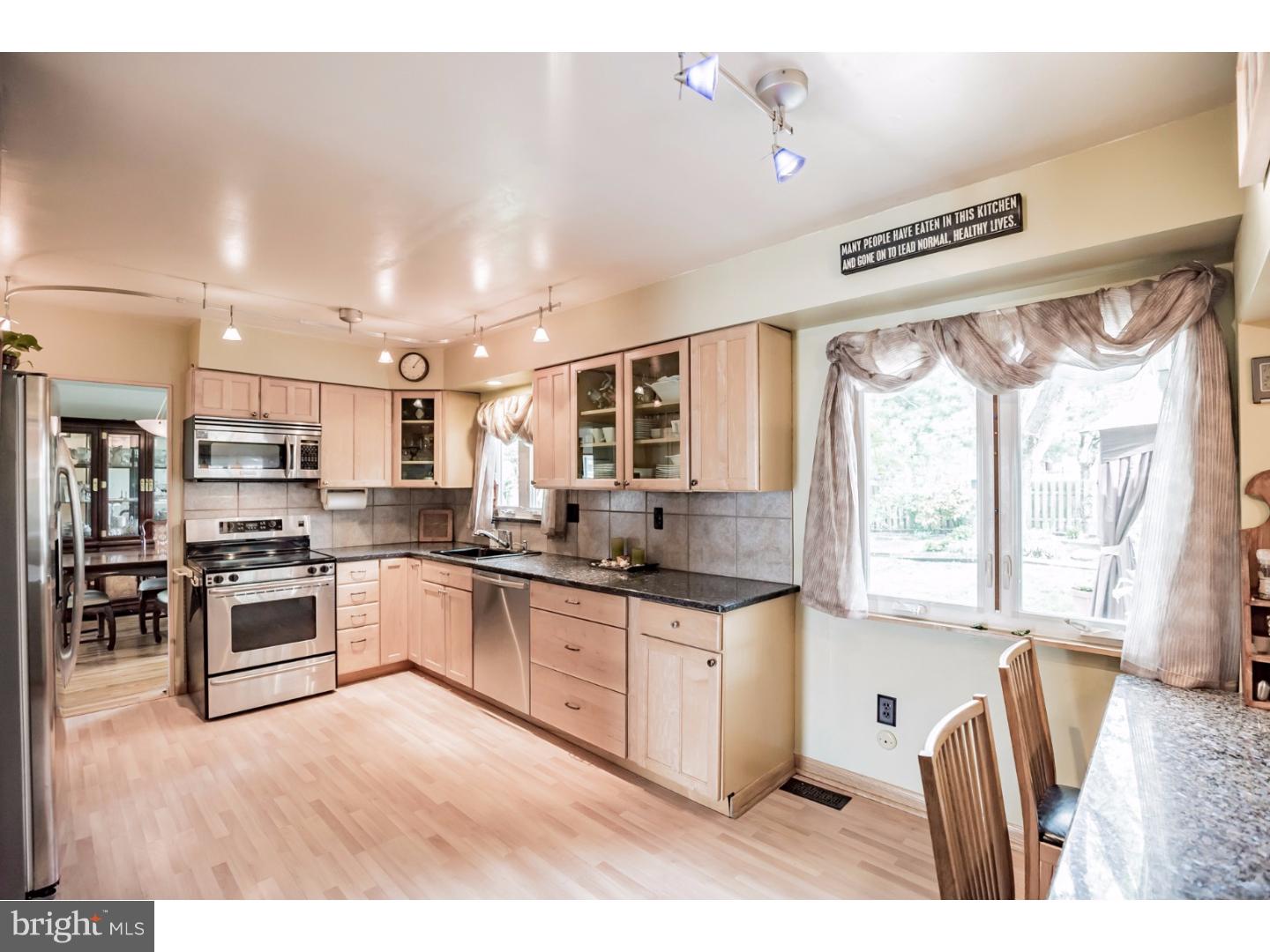 727 Liberty Road Mount Laurel, NJ 08054 - Photo 6 of 20 Kitchen