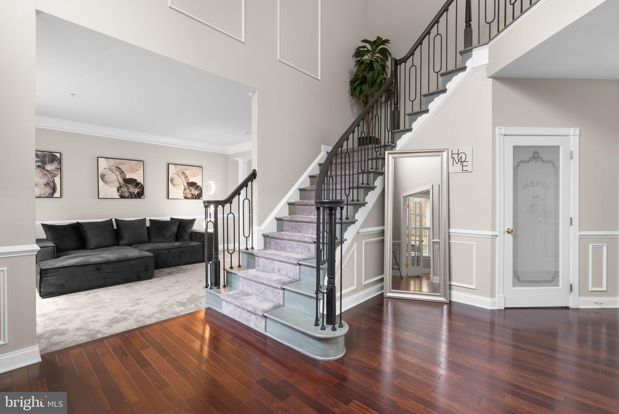 11201 Marlboro Ridge Road Upper Marlboro, MD 20772 - Photo 2 of 62 Front Stairwell