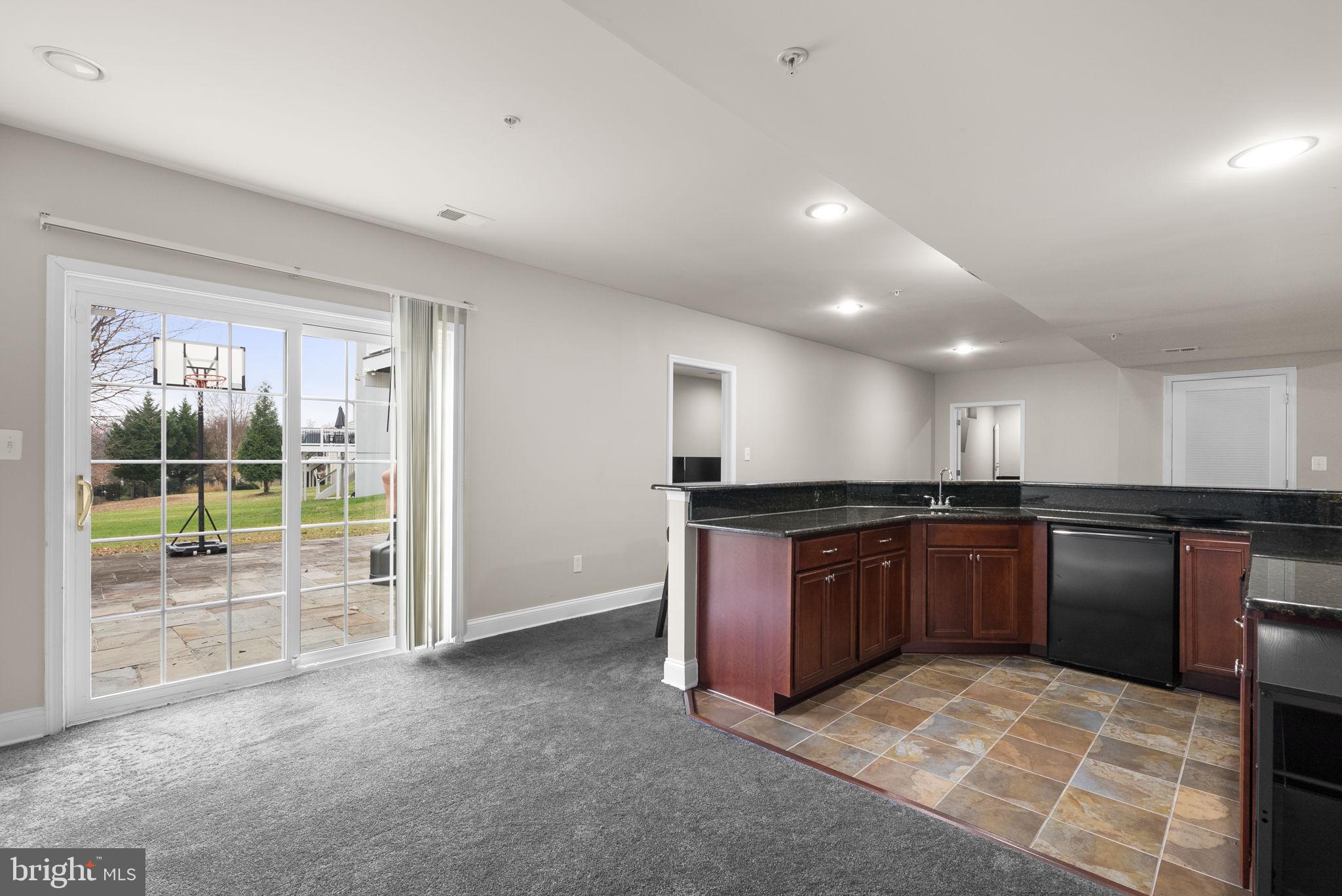 11201 Marlboro Ridge Road Upper Marlboro, MD 20772 - Photo 50 of 62 Wet Bar