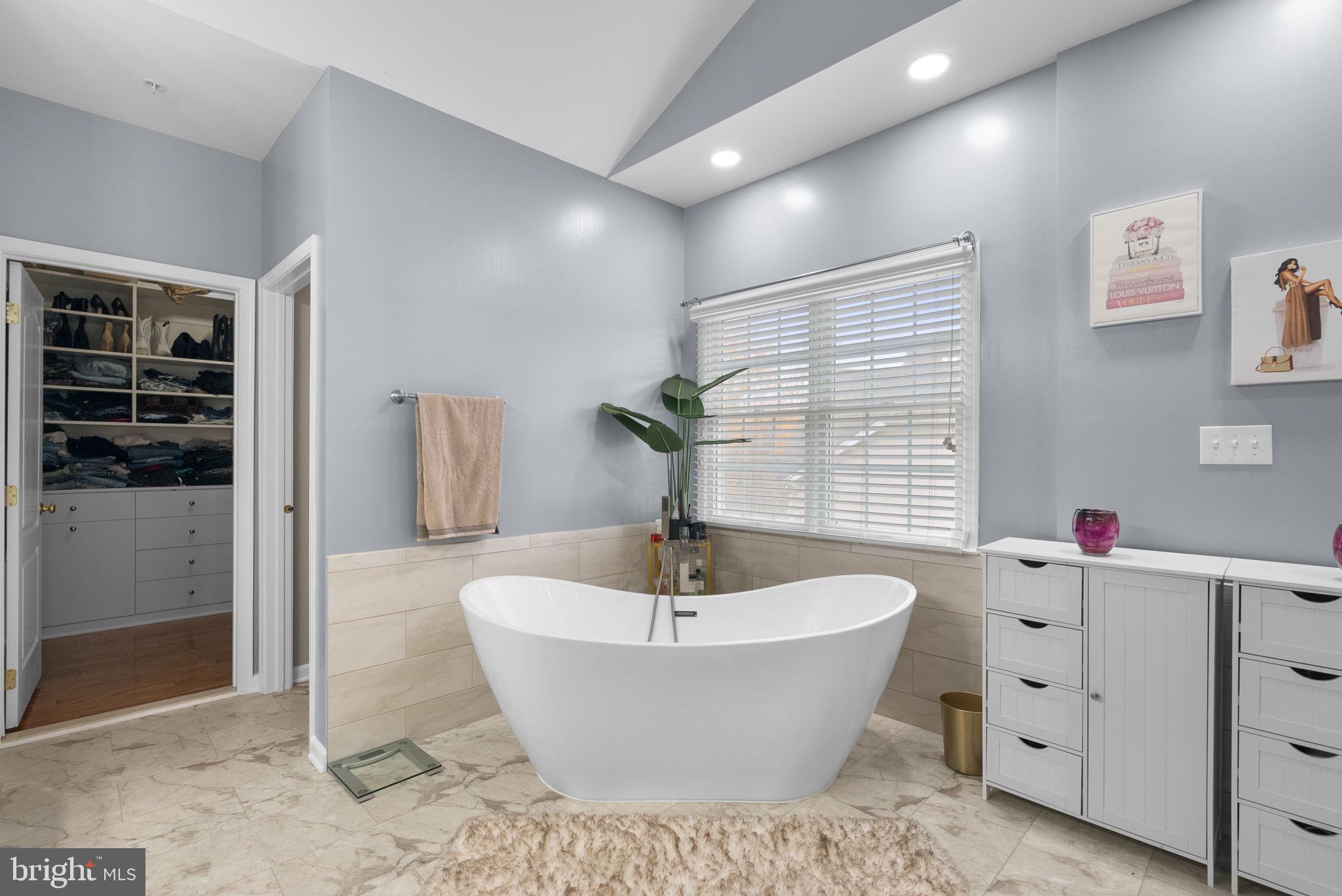 11201 Marlboro Ridge Road Upper Marlboro, MD 20772 - Photo 6 of 62 Primary Bathroom