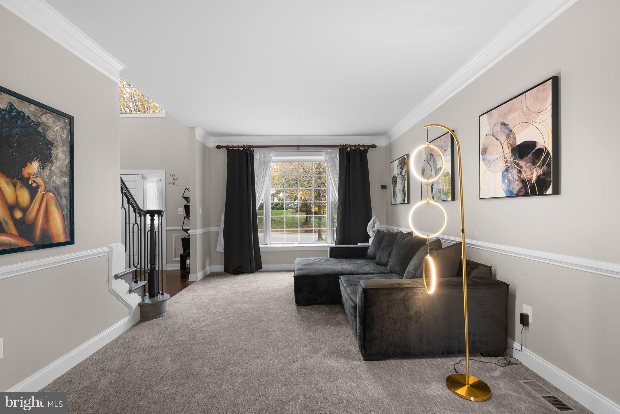 11201 Marlboro Ridge Road Upper Marlboro, MD 20772 - Photo 8 of 62 Living Room