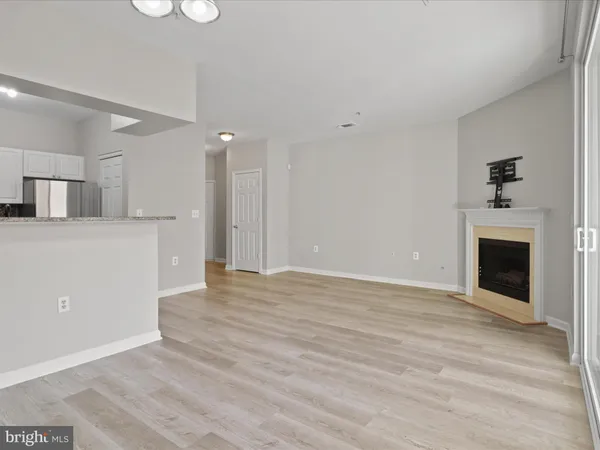 $2,500 | 12909 Alton Square, Unit 303, Herndon, VA 20170