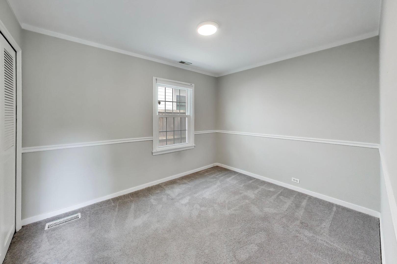 1706 Illinois Road Northbrook, IL 60062 - Photo 20 of 27