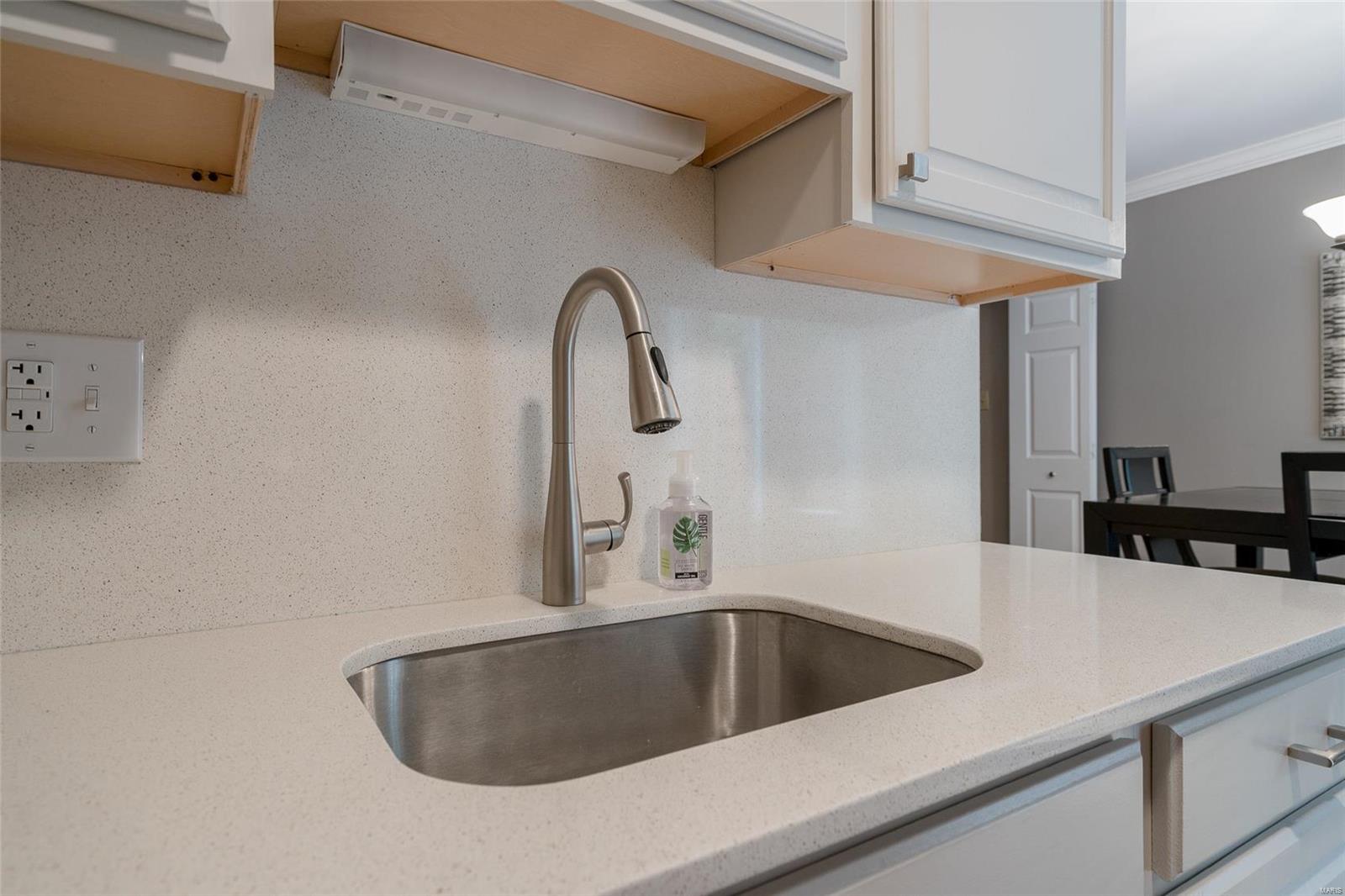 434 North Sappington Road, Unit A St. Louis, MO 63122 - Photo 11 of 31 Gallery Image 11