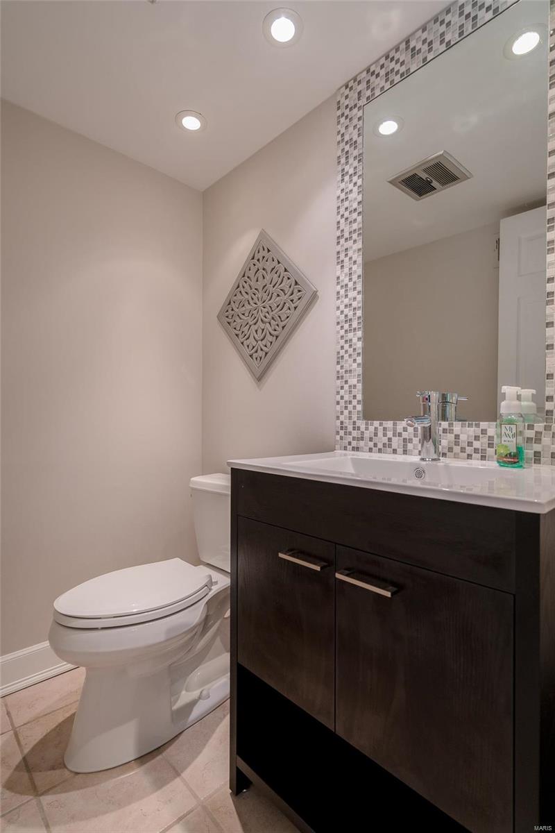 434 North Sappington Road, Unit A St. Louis, MO 63122 - Photo 14 of 31 Gallery Image 14