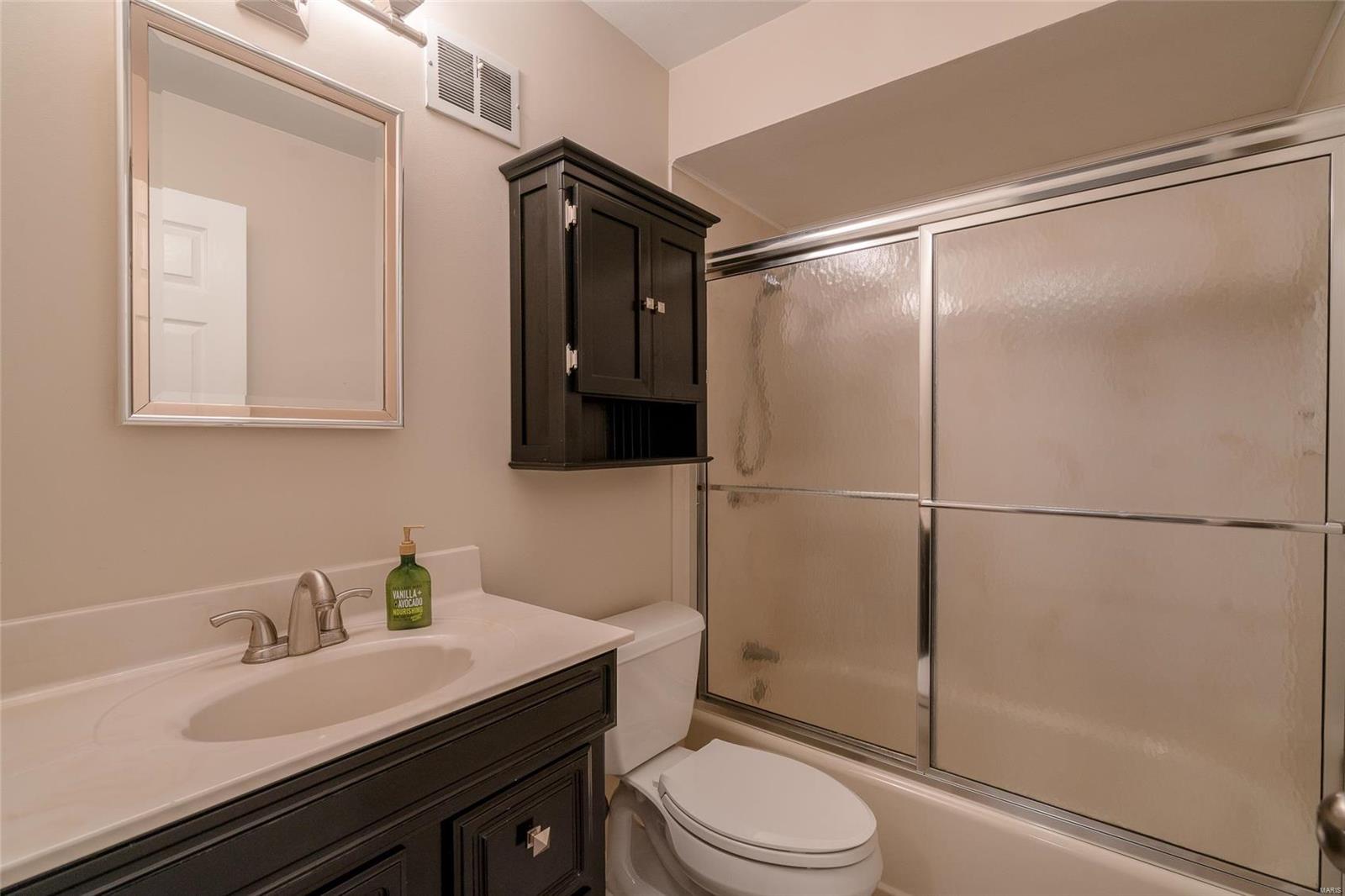 434 North Sappington Road, Unit A St. Louis, MO 63122 - Photo 18 of 31 Gallery Image 18