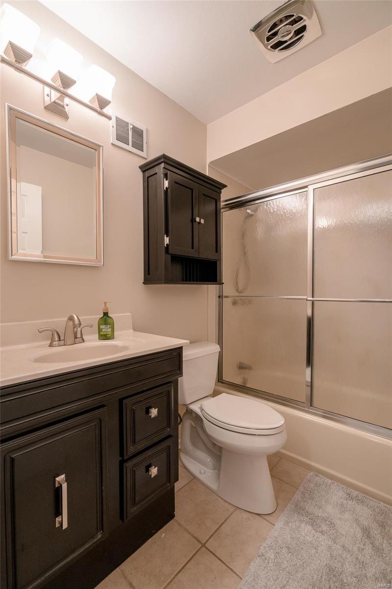 434 North Sappington Road, Unit A St. Louis, MO 63122 - Photo 19 of 31 Gallery Image 19